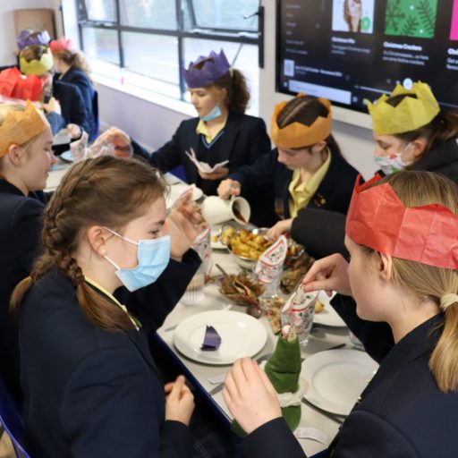 SS Christmas Lunch 2021 (4)