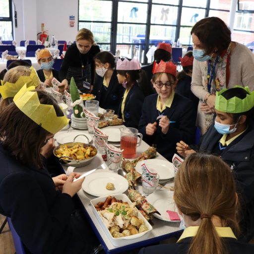 SS Christmas Lunch 2021 (7)
