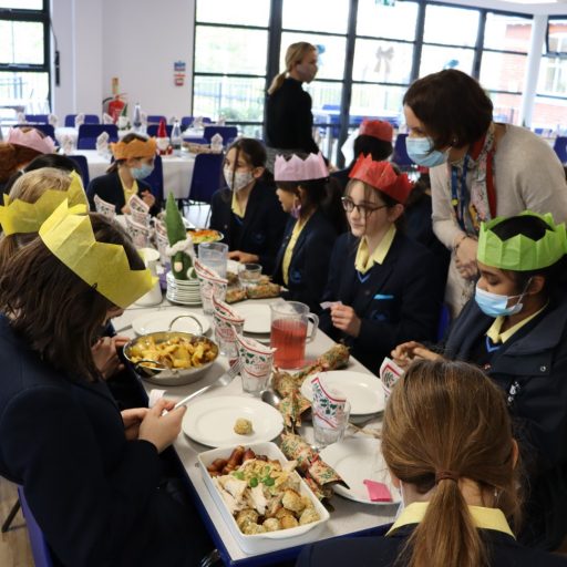 SS Christmas Lunch 2021 (8)