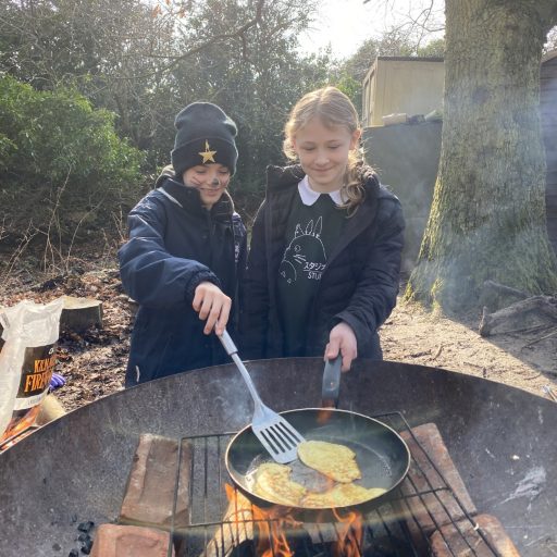 Y6 Forest School Pancakes (18) (Large)